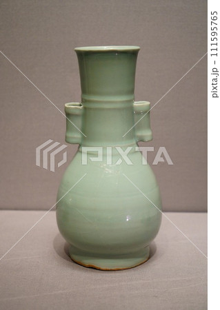 6264　青磁管耳瓶 111595765