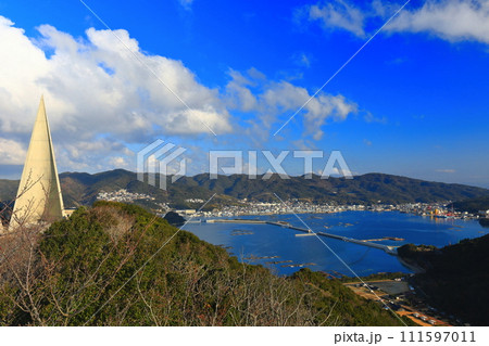 【兵庫県】若人の広場公園から見た福良港 111597011