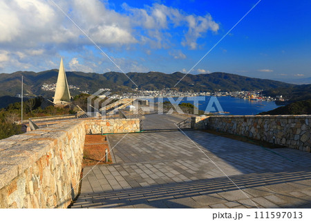 【兵庫県】若人の広場公園から見た福良港 【兵庫県】若人の広場公園から見た福良港 111597013