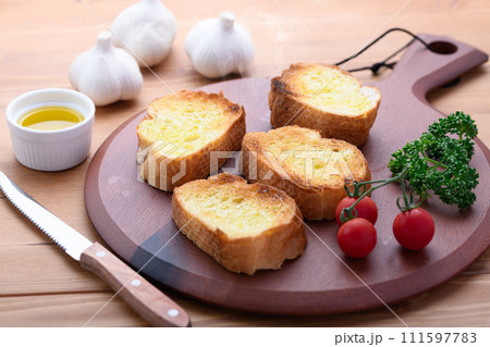 ガーリックトースト 111597783