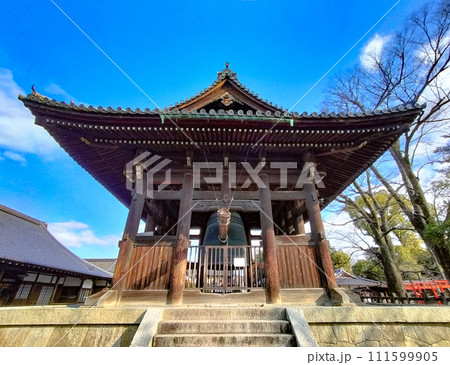 京都・方広寺の梵鐘 京都・方広寺の梵鐘 111599905