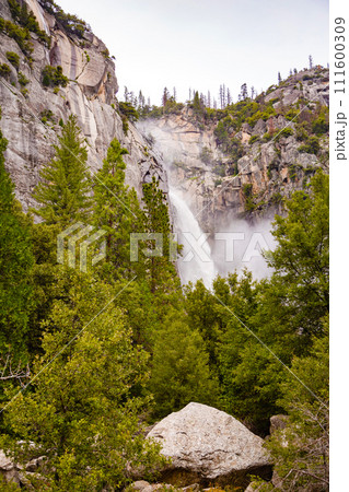 View of the Yosemite Valley National Park View of the Yosemite Valley National Park 111600309