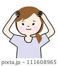 頭皮マッサージをする女性 111608965
