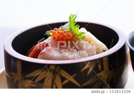 蟹汁付きの海鮮丼 茨城県大洗水族館 蟹汁付きの海鮮丼 茨城県大洗水族館 111611526