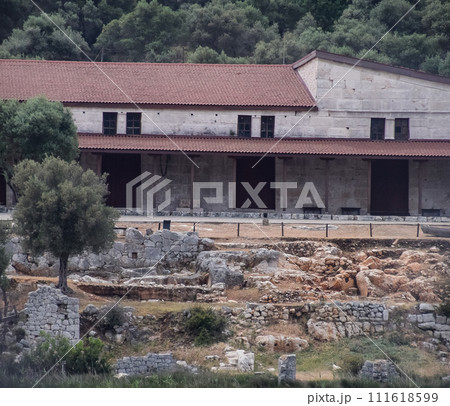 Ancient ruins of antique buildings Ancient ruins of antique buildings 111618599