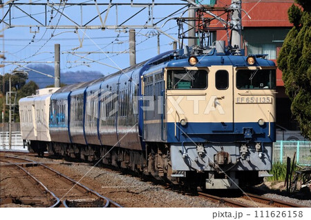EF65形＋2100系＋マニ50〜THE ROYAL EXPRESS〜（予讃線：鴨川駅） 111626158