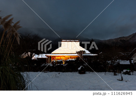 《京都府》美山かやぶきの里 雪灯廊 《京都府》美山かやぶきの里 雪灯廊 111626945
