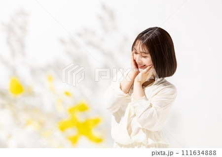 若い女性　ビューティー　20代 111634888