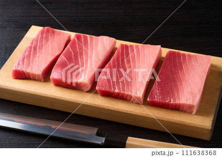 本鮪 中トロ 柵 本鮪 中トロ 柵 111638368
