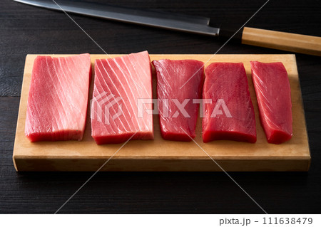 本鮪　赤身と中トロの柵　 111638479