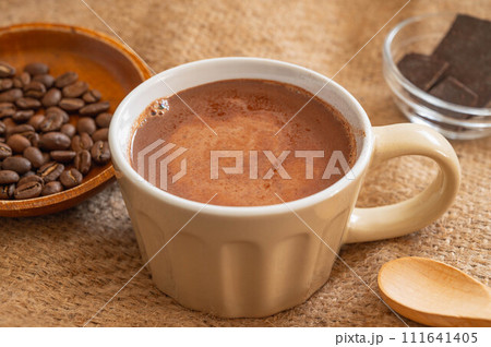 冬のティータイム　カフェモカ 111641405