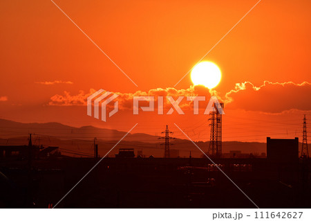 富山の夕方の風景 111642627