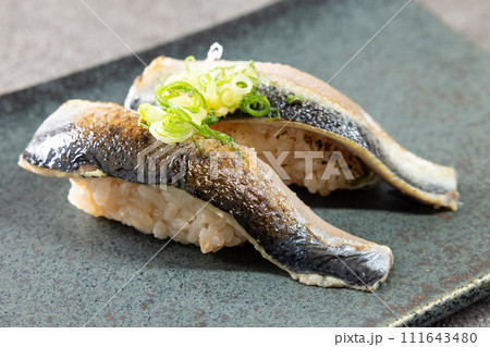 おいしい炙りいわしの握り鮨 おいしい炙りいわしの握り鮨 111643480