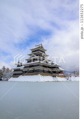 【銀世界】国宝松本城【松本市】 111652275