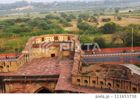 インド アグラのアグラ城 インド アグラのアグラ城 111653738