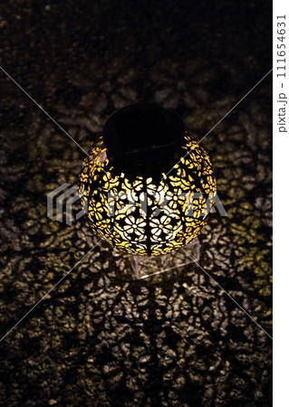 足利市の夜は冬になるとライトアップされて幻想的です 足利市の夜は冬になるとライトアップされて幻想的です 111654631