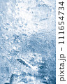 キラキラした氷の表面 111654734