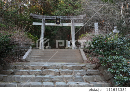 本宮山砥鹿神社奥宮第一鳥居 111658383