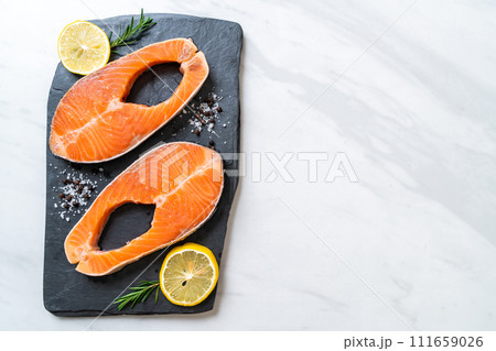 fresh raw salmon fillet steak fresh raw salmon fillet steak 111659026