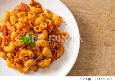 macaroni with tomatoes sauce and mince pork macaroni with tomatoes sauce and mince pork 111660487
