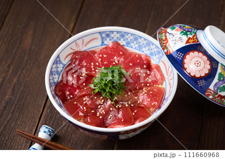 鮪の漬け丼 111660968