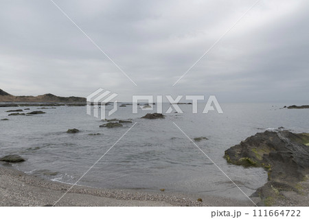 静かな曇りの海 静かな曇りの海 111664722