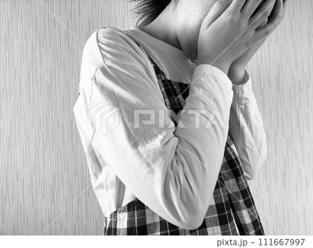 ショックな主婦モノクロ ショックな主婦モノクロ 111667997