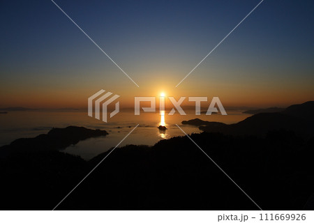 広島県呉市 豊浜町豊島 十文字山展望台からの眺望 広島県呉市 豊浜町豊島 十文字山展望台からの眺望 111669926
