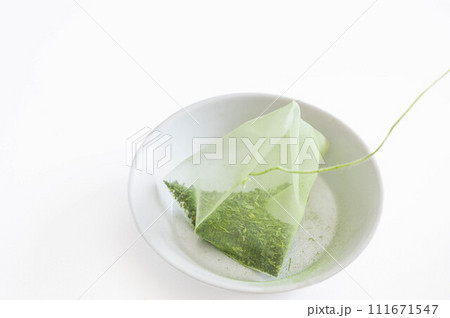 緑茶のテトラパック 111671547