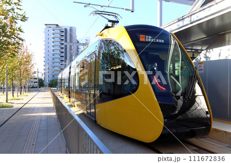 平日の通勤通学でにぎわう宇都宮芳賀ライトレール線（LIGHTLINE） 111672836