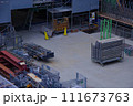 ビル建設現場　鉄骨　街の開発に伴う建設 111673763