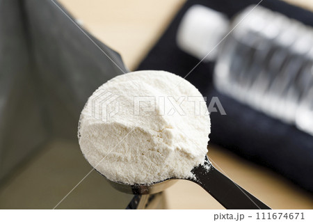 スプーン一杯のプロテイン 111674671