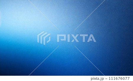 青色のグラデーション　暗い青 111676077