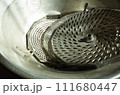 野菜を裏ごしするムーラン 111680447
