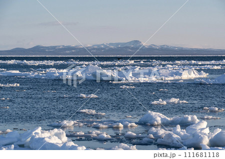 北方領土と押し寄せて流氷 111681118