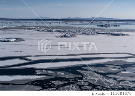 根室海峡の流氷 111681676
