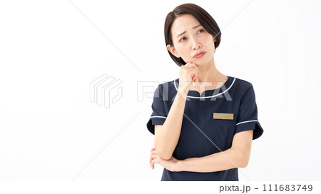 女性 制服 エステティシャン 悩む 女性 制服 エステティシャン 悩む 111683749