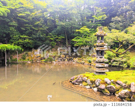 金沢兼六園の景色 金沢兼六園の景色 111684158