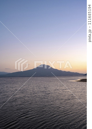 夕方の重富海岸 夕方の重富海岸 111685194