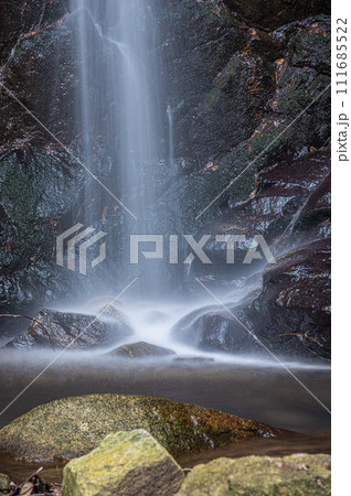 源氏の滝　交野八景　大阪府交野市 111685522