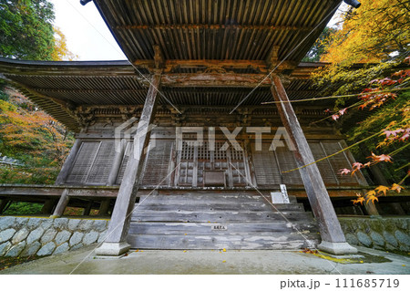 秋の萬德寺(福井県) 本堂 秋の萬德寺(福井県) 本堂 111685719