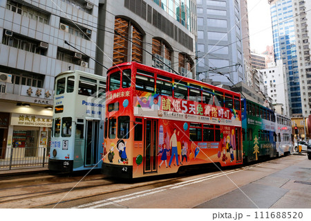 香港の庶民の足「トラム」(路面電車)英国植民地時代から走り続ける香港庶民の足 香港の庶民の足「トラム」(路面電車)英国植民地時代から走り続ける香港庶民の足 111688520