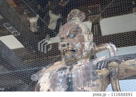 当麻寺 仁王門の金剛力士像 奈良県葛城市 当麻寺 仁王門の金剛力士像 奈良県葛城市 111688891