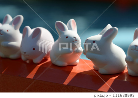 岡崎神社　うさぎの置物　京都市左京区 111688995