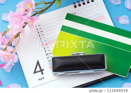 4月カレンダー 印鑑 通帳 4月カレンダー 印鑑 通帳 111689339