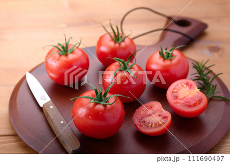 フレッシュなトマト 111690497