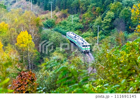 石北本線 常紋峠を行くキハ40 石北本線 常紋峠を行くキハ40 111691145