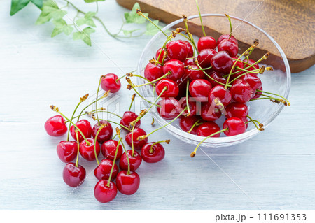 さくらんぼ 111691353