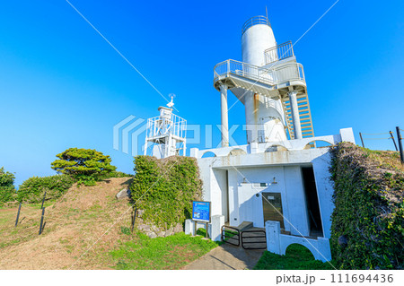 冬の大バエ灯台 長崎県平戸市 冬の大バエ灯台 長崎県平戸市 111694436