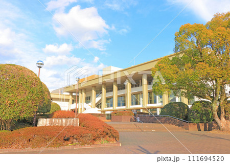 静岡県静岡市、静岡市民文化会館の風景 静岡県静岡市、静岡市民文化会館の風景 111694520